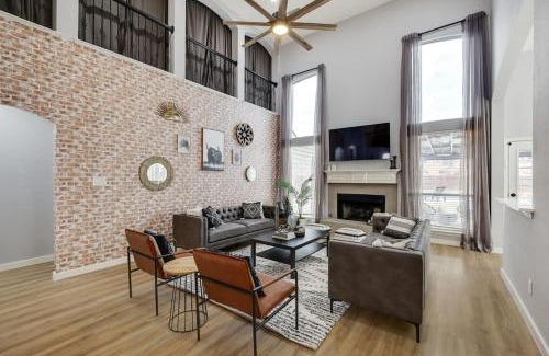 Fossil Creek House | Stylish Spacious Convenient - 6-BD 2 5-BA + Pool