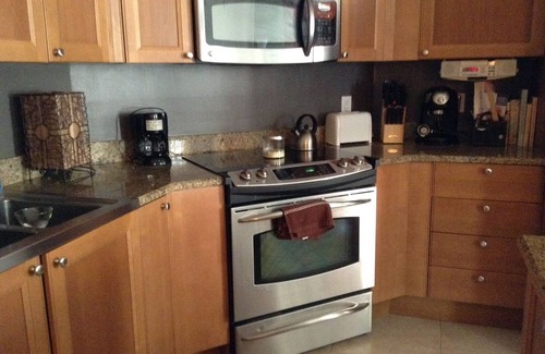 Coral Gables Section Condo | Stylish Spacious Miami Condo 1 BR/1.5 BA, Pool! [Min. 6 month lease]
