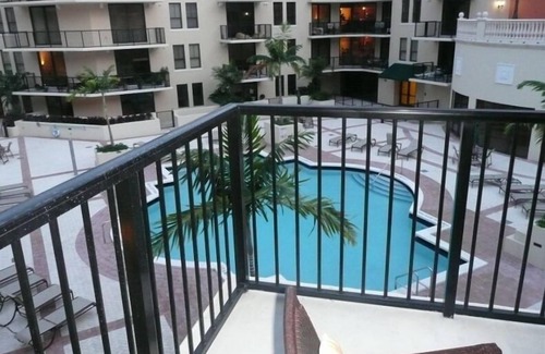 Coral Gables Section Condo | Stylish Spacious Miami Condo 1 BR/1.5 BA, Pool! [Min. 6 month lease]