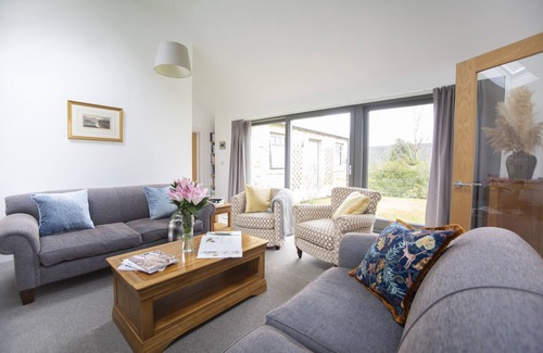Rowlands Gill Cottage | Stylish Stable House ideal for families or friends
