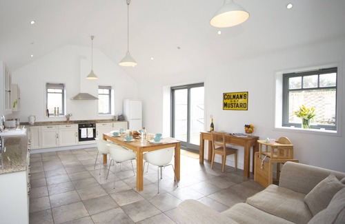 Rowlands Gill Cottage | Stylish Stable House ideal for families or friends