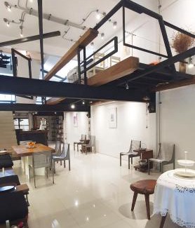 Hat Yai House | Stylish Stay - Steps from Central Festival