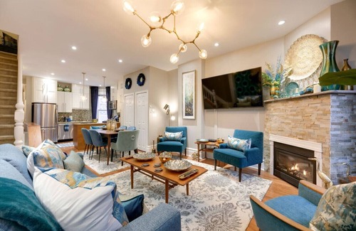 Little Italy Hotel | Stylish Stays - Glam 3BR - Parking