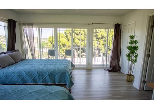 Monterey Park Apartment | Stylish Studio★Panorama view★Near DTLA★Sleeps 4