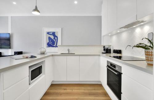 Mosman Apartment | Stylish, Sunny & Spacious 2 Bedroom Apartment, Mosman