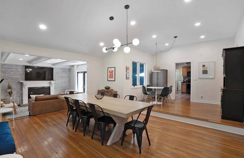 Wading River House | Stylish Sunset Retreat Near Beach, Pool, Hot Tub