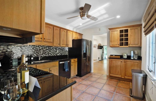 Wading River House | Stylish Sunset Retreat Near Beach, Pool, Hot Tub