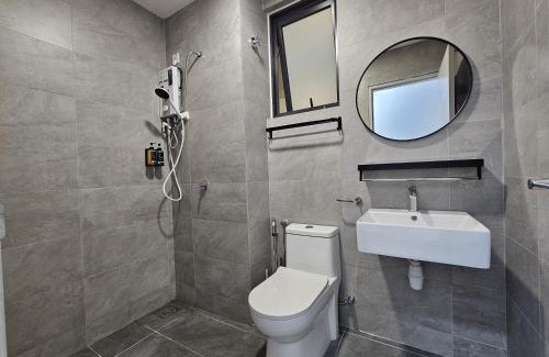 Shah Alam Apartment | Stylish Sunsuria Forum 5mins to SCCC 6pax
