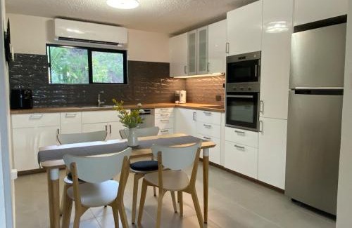 West End Apartment | Stylish unit convenient location