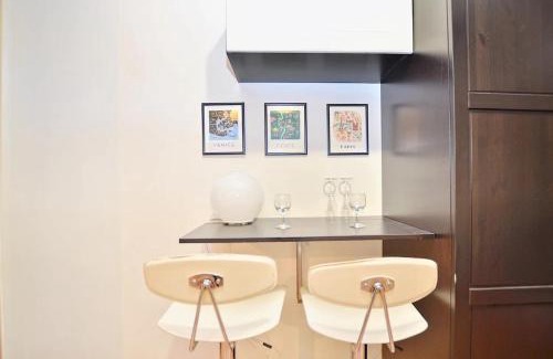 Quartier des Spectacles Apartment | Stylish Urban Loft Downtown