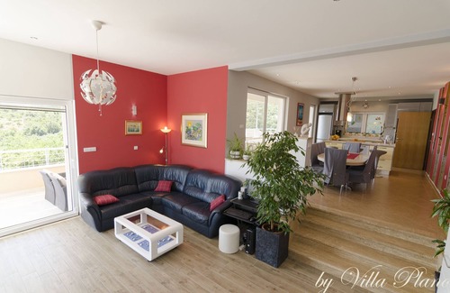 Plano Villa | Stylish villa * with heated pool and sea view, free WiFi