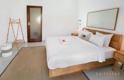 Mengwi Villa | Stylish Villa With Open Grass-field View