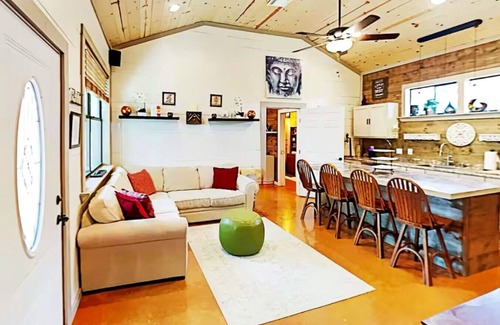 Dripping Springs House | Stylish Zen Cottage at KC Memory Lane