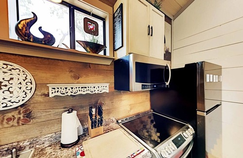 Dripping Springs House | Stylish Zen Cottage at KC Memory Lane