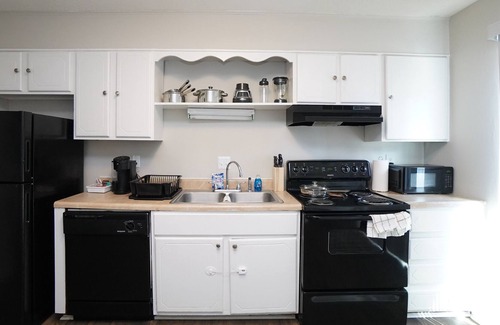 Glen Iris Apartment | Stylish1BD Workspace/8mins->DWTN/Close to 5 Hospitals