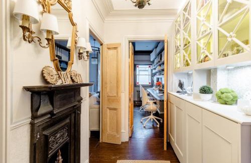 Windsor City Centre Apartment | Stylishly Designed Private Home in Central Windsor