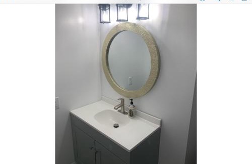 Downtown Baltimore House | Stylist bedroom central of Baltimore