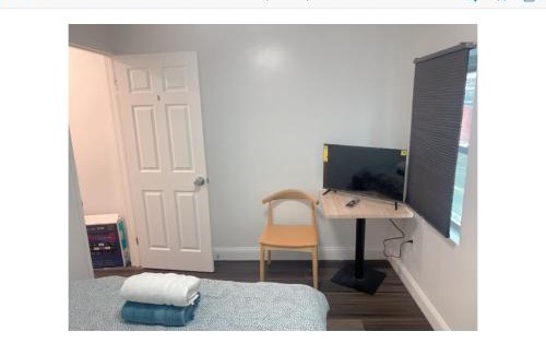 Downtown Baltimore House | Stylist bedroom central of Baltimore