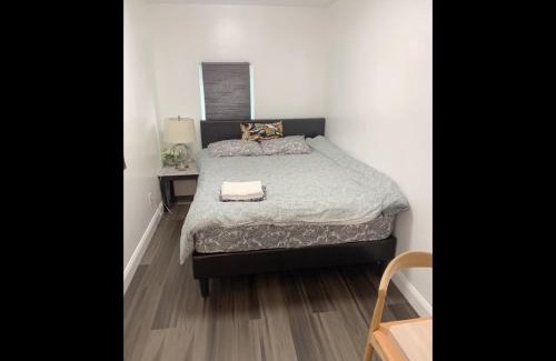 Downtown Baltimore House | Stylist bedroom central of Baltimore