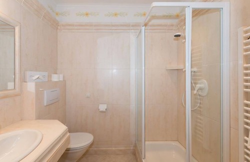 Ramsau am Dachstein House | Styrian room online with shower, WC - Ennstalerhof
