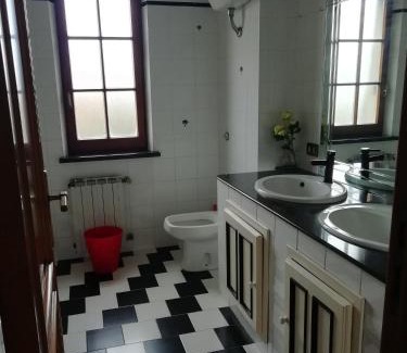 Tratalias House | Su domus de Corinne