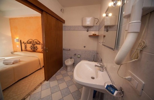 Villanova Monteleone Bed & Breakfast | Su Ghindalu