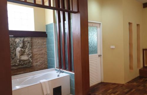 Noen Phra Hotel | Suan Palm Garden View