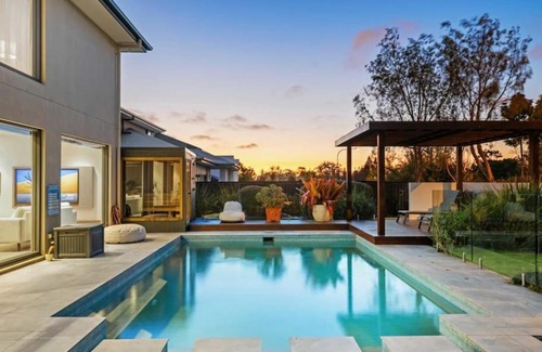 Rochedale House | Sublime Contemporary Designer Villa with Pool and Sauna