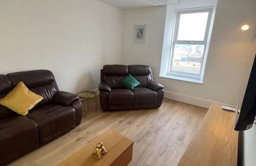 Peterhead Apartment | Substantial 5 Bed Townhouse