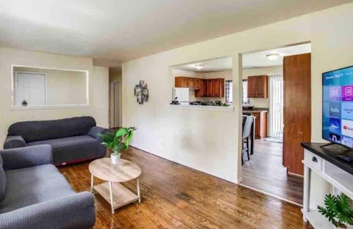 Henrietta House | Suburb comfy home near RIT and airport