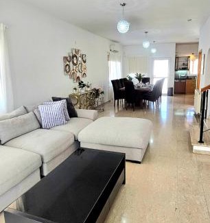 Agios Athanasios Villa | Suburban Family Villa