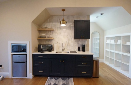 Greer House | Suburban Studio in Prime Area on Large Quiet Lot- GSP Airport, Greer, Greenville