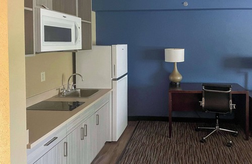 Arlington Heights Hotel | Suburban Studios Arlington Heights – Elk Grove