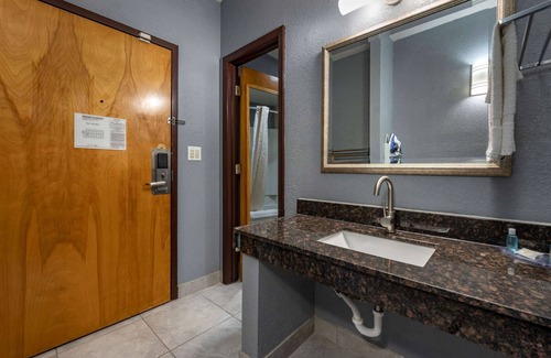 Lafayette Hotel | Suburban Studios Lafayette