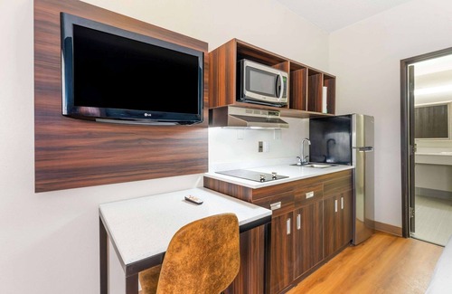 LaVale Hotel | Suburban Studios LaVale-Cumberland