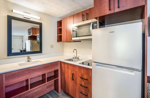 Middlesboro Hotel | Suburban Studios Middlesboro
