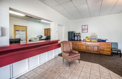 Middlesboro Hotel | Suburban Studios Middlesboro