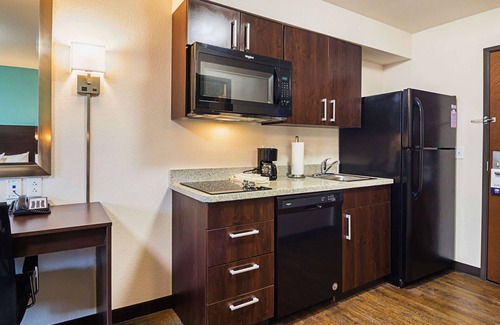 Monaca Hotel | Suburban Studios Monaca - Pittsburgh