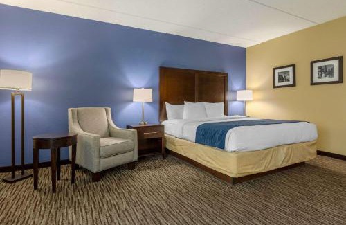 Arlington Heights Hotel | Suburban Studios Arlington Heights Elk Grove