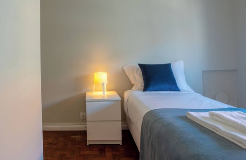 Sao Joao de Deus House | Succeed Campo Pequeno Guesthouse