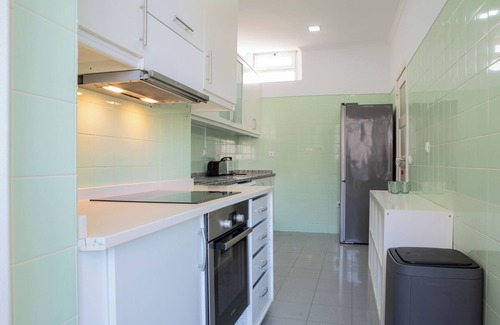 Sao Joao de Deus House | Succeed Campo Pequeno Guesthouse