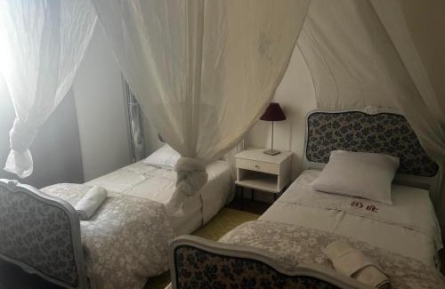 Lacapelle-Biron Bed & Breakfast | Suditi Divine Home B&B