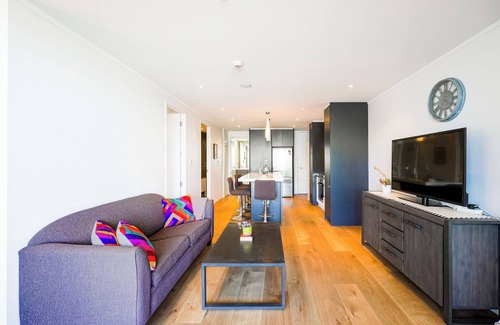 Auckland Central Business District Apartment | SugarTree Two Bedrooms Apartment