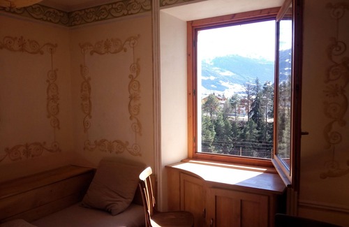 Premadio Apartment | Suggestive frescoed apartment in the Bormio-Bagni Vecchi area