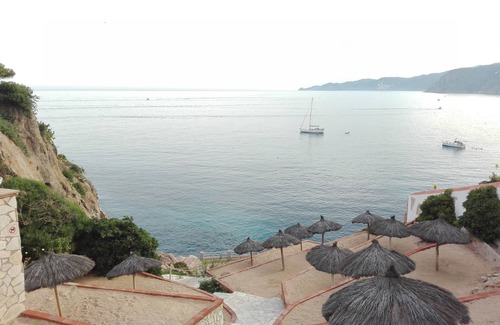 Sant Feliu de Guixols Apartment | Suitable with parking, swimming pool, views and private access to the sea.