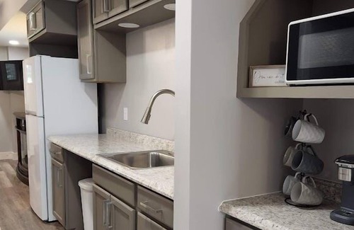 Rawl Apartment | Suite 1 @ Ridge Runners ~ 1 mile to Hatfield McCoy Trail Head #10