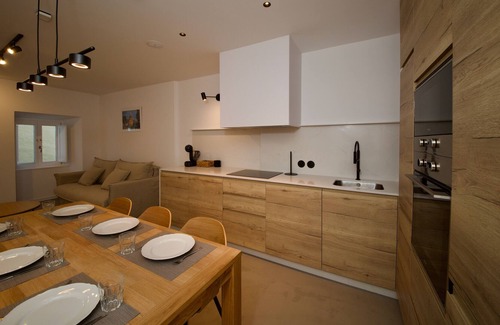 Figueras (Castropol) Apartment | Suite 101 - 2 Bedroom Suite at Amando Perez Suites