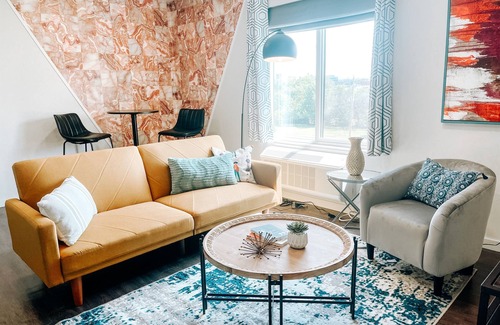 Midtown Apartment | Suite #11 Modern One Bedroom in Midtown, OKC!