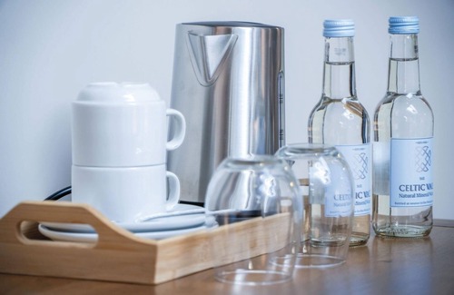 Pen-y-cae Apartment | Suite 15 - Sleeping Giant Hotel - Pen Y Cae Inn