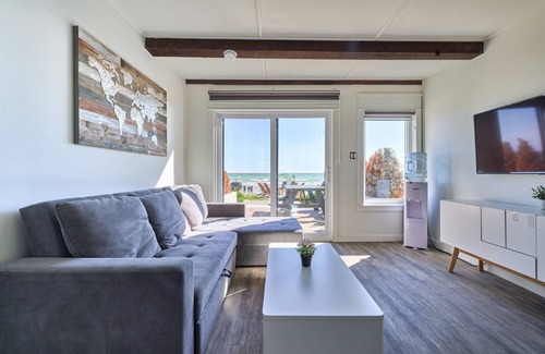 Wainfleet Cottage | Suite 202: Beautiful 3-Bedroom Beachfront Townhouse